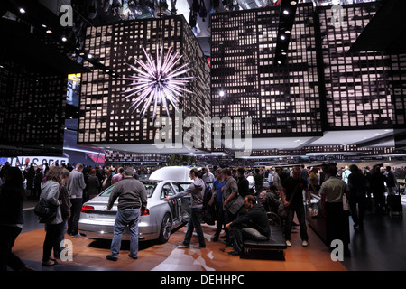 Internationale Automobilausstellung in Frankfurt am Main, Deutschland. Audi-Halle auf der 65. IAA in Frankfurt, Deutschland am 17. September 2013 Stockfoto
