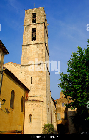 Cathedrale de Notre-Dame-du-Puy, Grasse (weltweite Hauptstadt der Parfümerie), Alpes-Maritimes, cote d ' Azur, Côte d ' Azur, Frankreich Stockfoto