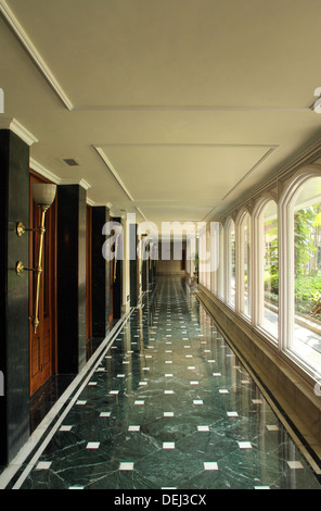 Das Oberoi Grand Hotel, früher bekannt als The Grand Hotel befindet sich im Herzen von Kalkutta, Indien. Stockfoto