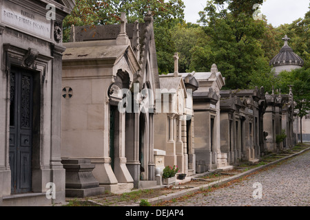Familie Krypten, Friedhof der Père Lachaise, Paris, Frankreich Stockfoto