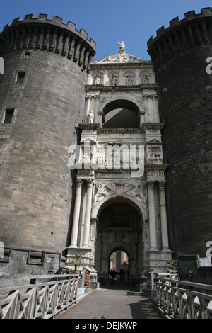 Castel Nuovo oder Maschio Angioino Neapel Italien Stockfoto