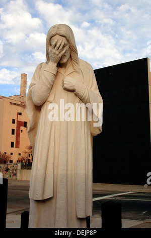 Jesus-Statue in der Nähe von Oklahoma Stadt Bombardierung Gedenkstätte Weinen. Stockfoto