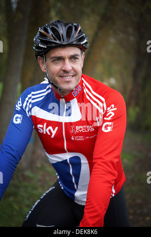 Welsh Paralympic gold Medaille Radfahrer Mark Colbourne in seinem Radfahren Gear. Stockfoto