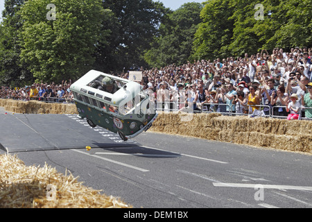 Red Bull Seifenkistenrennen, im Alexandra Palace in London, England im Sommer 2013 statt Stockfoto