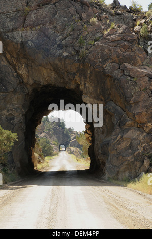 Eine Reihe von Tunneln gebaut von der Midland Railroad ihre Normalspur zu verfolgen Norden von Buena Vista. Stockfoto