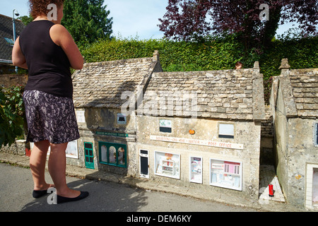 Das Modelldorf Ausstellung Bourton auf Wasser Gloucestershire Cotswolds UK Stockfoto