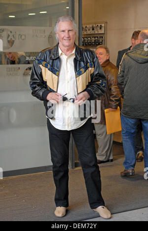 London, UK. 20. September 2013. Bill Medley von den Righteous Brothers besucht BBC 1 London 20.09.2013 Credit: JOHNNY ARMSTEAD/Alamy Live News Stockfoto