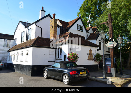 15. Jahrhundert The Bell Pub, Bell Road, East Molesey, Surrey, England, Vereinigtes Königreich Stockfoto