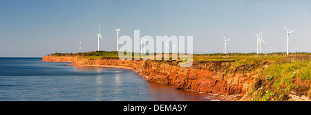 Panoramablick über Windkraftgeneratoren am Nordkap, Prince Edward Island, Canada Stockfoto