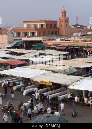 Food-Courts am Platz Djemma el Fna, Marrakesch, Marokko Stockfoto