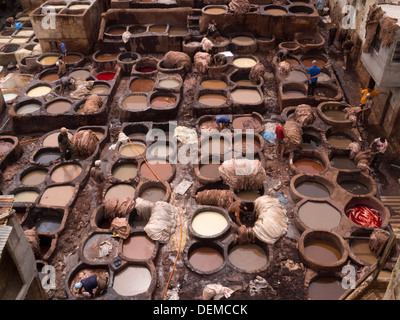 Chouwara Leder-Gerberei in Fez, Marokko Stockfoto