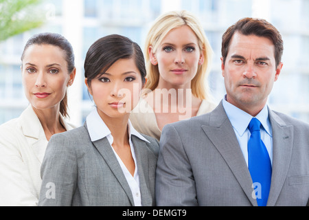 Interracial kaukasischen europäische und chinesische asiatische Gruppe von Business-Männer & Frauen, Unternehmer und Unternehmerinnen-team Stockfoto