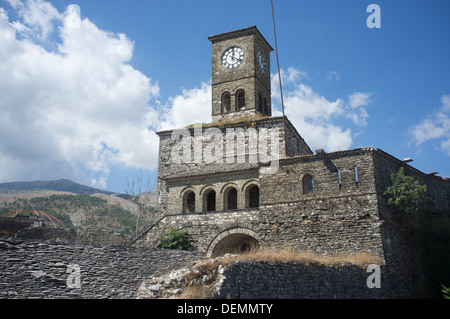 Gjirokastra Burg in Girokaster, Geburtsort des ehemaligen albanischen kommunistischen Führer Enver Hoxha und Schriftstellers Ismail Kadare Stockfoto