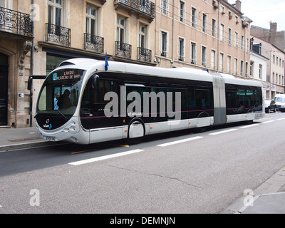 IVECO Irisbus Crealis Neo, Stanway Linie 2 in Nancy 2 Stockfoto