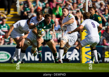 Leicester, UK. 21. September 2013. Aktion während der Aviva Premiership Runde 3-Match zwischen Leicester Tigers und Newcastle Falcons spielte an der Welford Road, Leicester Credit: Graham Wilson/Alamy Live News Stockfoto