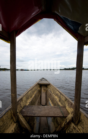 Navigation der Nanay River, einem Nebenfluss des Amazonas-Flusses in der Nähe von Iquitos Stockfoto