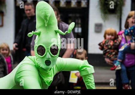 Witham, Essex, England. 21. September 2013. Ein Darsteller auf dem Witham International Puppet Festival.  Fotograf: Gordon Scammell/Alamy Live-Nachrichten Stockfoto