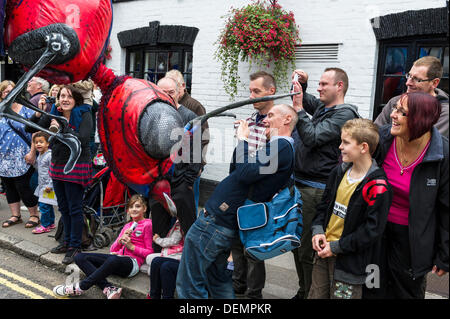 Witham, Essex, England. 21. September 2013. Die XL-Insekten beim Witham International Puppet Festival.  Fotograf: Gordon Scammell/Alamy Live-Nachrichten Stockfoto