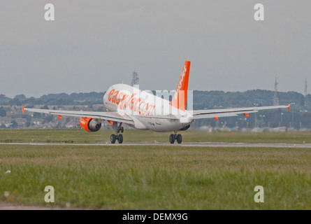 EasyJet Airbus A319 G-EZBA vom Flughafen London-Luton LTN Stockfoto