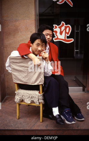 Jugendliche in der Innenstadt von Peking China Stockfoto