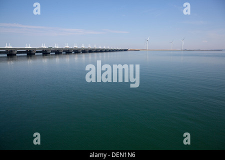 Delta arbeitet in den Niederlanden gebaut, um das Land vor dem Meer zu schützen. Stockfoto