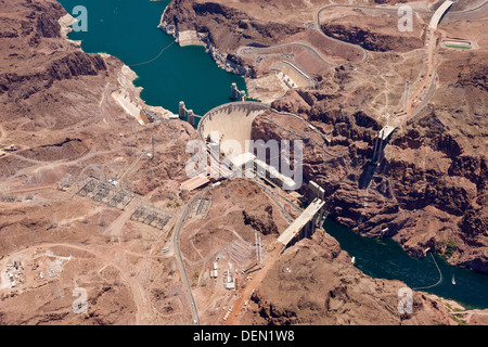 Luftaufnahme der Hoover-Staudamm an der Grenze zwischen den US-Bundesstaaten Arizona und Nevada. JMH5485 Stockfoto