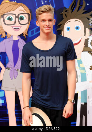 Los Angeles, Kalifornien, USA. 20. September 2013. Cody Simpson an der Los Angeles-Premiere von "Wolkig mit A Chance Of Meatballs'' statt im Regency Village Theatre in Westwood, Kalifornien am 21. September 2013. 2013. Credit: D. Long/Globe Photos/ZUMAPRESS.com/Alamy Live-Nachrichten Stockfoto