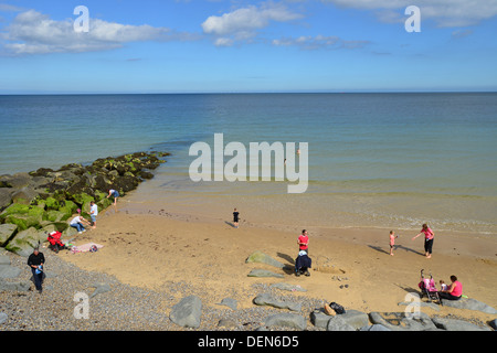 Strand Blick, Sheringham, Norfolk, England, Vereinigtes Königreich Stockfoto