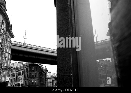 Der Tyne Bridge Newcastle upon Tyne fotografiert von der Seitenfläche. Stockfoto