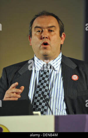 London, UK. 21. September 2013. Joe Rukin, Stop HS2 Kampagne Koordinator anlässlich der Konferenz 2013 UKIP. Bildnachweis: Michael Preston/Alamy Live-Nachrichten Stockfoto