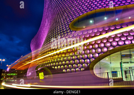 Die Bull Ring Shopping Center Nacht in Birmingham, UK Stockfoto