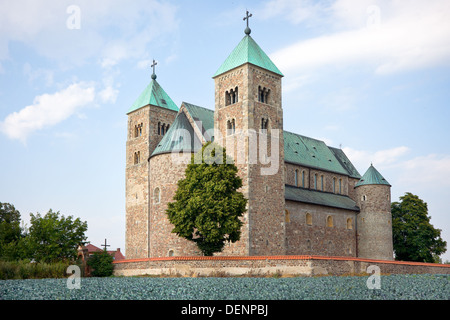 Kirche in Tum Dorf in Polen Stockfoto