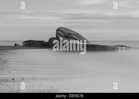 Morgendämmerung am Godwin Batterie Weltkrieg Gewehr Stellung bleibt, Kilnsea in East Yorkshire (Großbritannien) Stockfoto