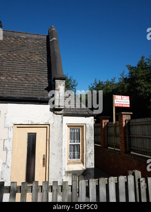 Haus zum Verkauf anmelden Cheshire UK Stockfoto