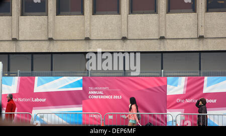 Brighton, UK. 22. September 2013. Labour Party Banner in Brighton Ankündigung der Jahrestagung 2013 Credit: PictureScotland/Alamy Live News Stockfoto