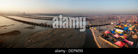 Luftaufnahme der Bank des Ganges Flusses Maha Kumbh, Allahabad, Uttar Pradesh, Indien Stockfoto