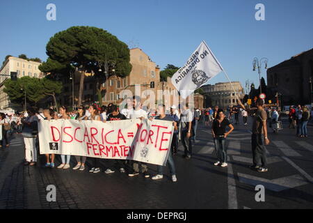 Rom, Italien. 21. September 2013. Protest gegen die Deponie bei Divino Amore Falcognana Bereich, Rom, Italien: Gari Wyn Williams / Alamy Live News Stockfoto