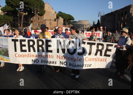 Rom, Italien. 21. September 2013. Protest gegen die Deponie bei Divino Amore Falcognana Bereich, Rom, Italien: Gari Wyn Williams / Alamy Live News Stockfoto