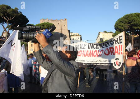 Rom, Italien. 21. September 2013. Protest gegen die Deponie bei Divino Amore Falcognana Bereich, Rom, Italien: Gari Wyn Williams / Alamy Live News Stockfoto