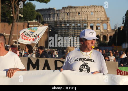 Rom, Italien. 21. September 2013. Protest gegen die Deponie bei Divino Amore Falcognana Bereich, Rom, Italien: Gari Wyn Williams / Alamy Live News Stockfoto