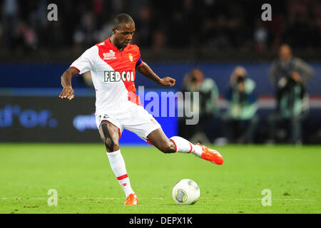 Paris, Frankreich. 22. September 2013. Eric Abidal (Monaco) während der französischen Ligue 1 Spiel zwischen Paris Saint-Germain und AS Monaco vom Parc des Princes. Bildnachweis: Aktion Plus Sport/Alamy Live-Nachrichten Stockfoto