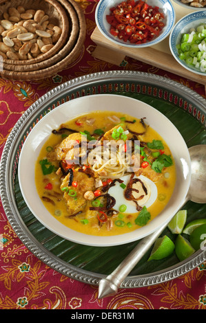 Ohno Kaukswe. Burmesische Chicken Coconut Curry Nudelsuppe. Burma Myanmar Stockfoto