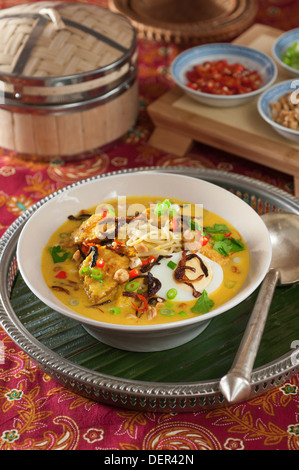 Ohno Kaukswe. Burmesische Chicken Coconut Curry Nudelsuppe. Burma Myanmar Stockfoto