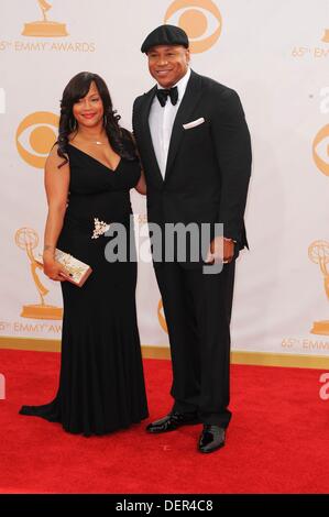 Los Angeles, CA. 22. September 2013. LL Cool J, Simone Johnson im Ankunftsbereich für den 65. Primetime Emmy Awards - Ankünfte 3, Nokia Theatre L.A. Live, Los Angeles, CA 22. September 2013. Bildnachweis: Elizabeth Goodenough/Everett Collection/Alamy Live-Nachrichten Stockfoto