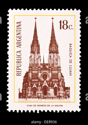 Briefmarke aus Argentinien Darstellung Lujan Basilika. Stockfoto