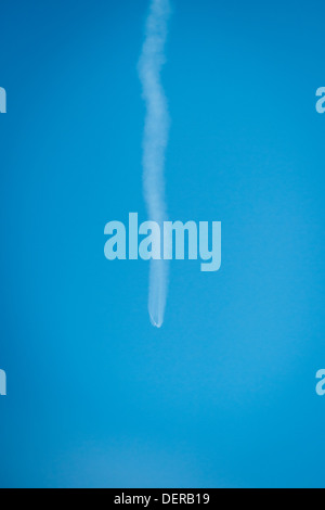 Die Antares-Rakete startete vom mittleren Atlantischen Raumflughafen (MARS) mit dem Cygnus-Raumschiff für eine Fracht-Nachschub-Mission zur Internationalen Raumstation. Der Start fand in der Wallops Flight Facility der NASA in Virginia, USA statt. Stockfoto