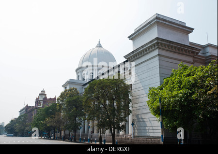 Fassade des ein Regierungsgebäude, General Post Office (GPO), Kalkutta, Westbengalen, Indien Stockfoto