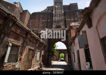 Torbogen in der Festung, Bhadra Fort, Ahmedabad, Gujarat, Indien Stockfoto