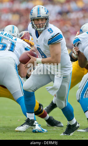 Landover, Maryland, USA. 22. September 2013. Detroit Lions Quarterback Matthew Stafford (9) bereitet sich auf den Ball im ersten Halbjahr Aktion gegen die Washington Redskins in FedEx Field in Landover, Maryland auf Sonntag, 22. September 2013 Übergabe. Bildnachweis: Ron Sachs / CNP Stockfoto