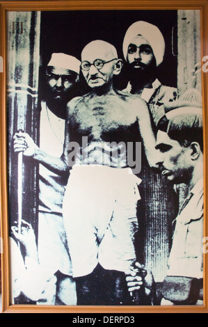 Bild von Mahatma Gandhi mit anderen Freiheitskämpfer, Sabarmati Ashram, Ahmedabad, Gujarat, Indien Stockfoto